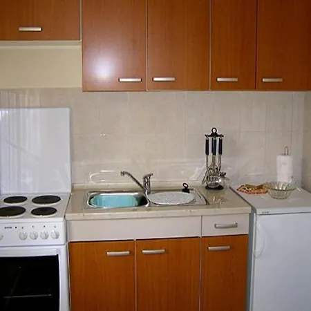 Apartment Stipan - 80 M From Sea Slatine